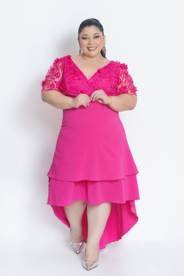 Vestido fucsia de cola