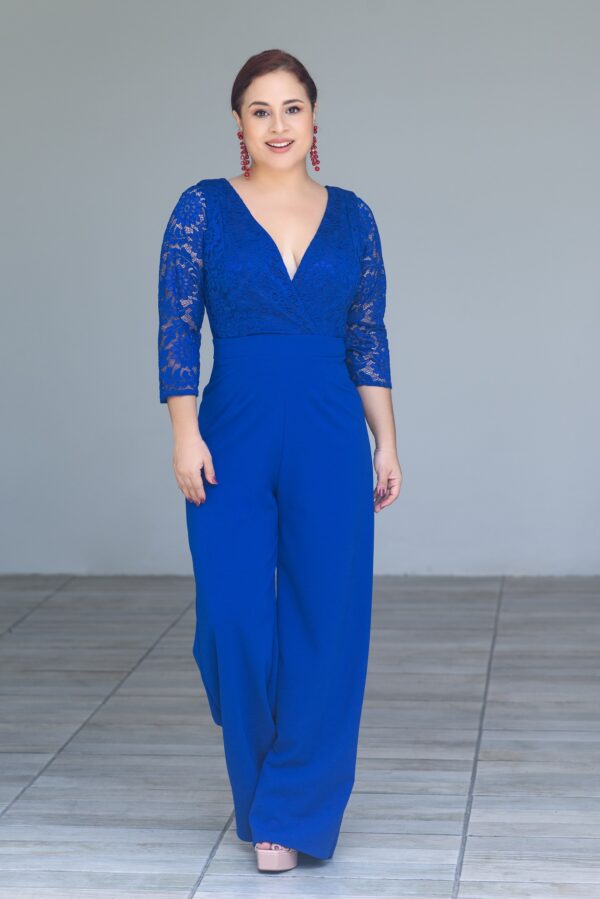 Jumper azul con randa